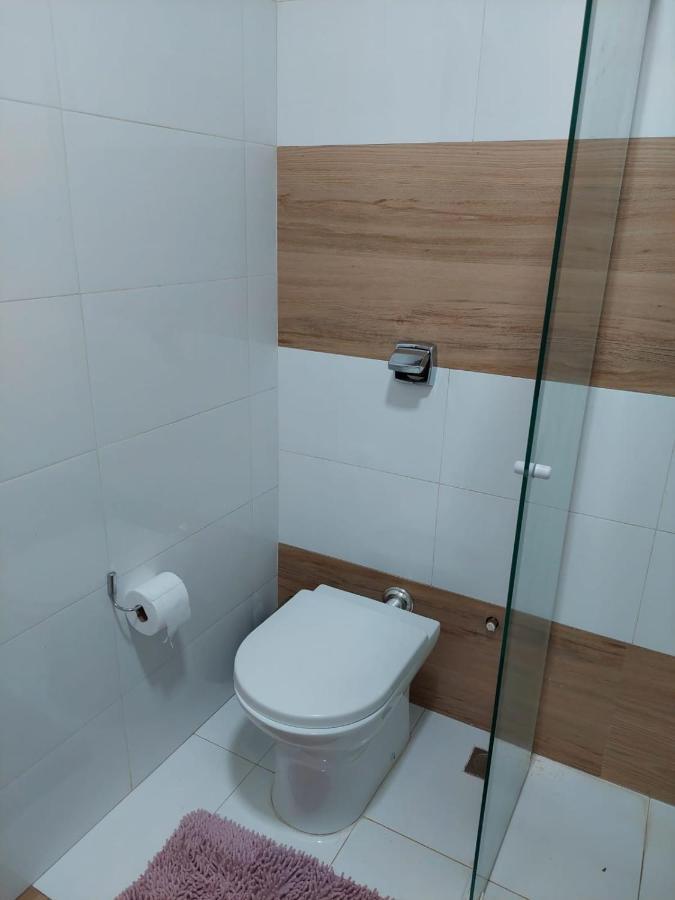 Otimo Apartamento Sobreloja Com Wifi E Estacionamento Incluso 마링가 외부 사진