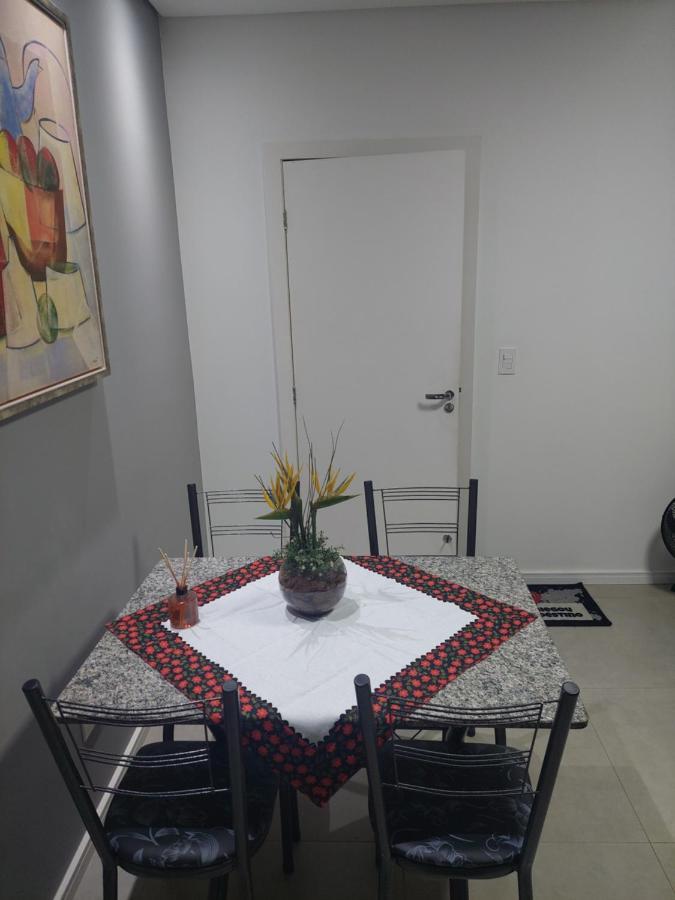 Otimo Apartamento Sobreloja Com Wifi E Estacionamento Incluso 마링가 외부 사진